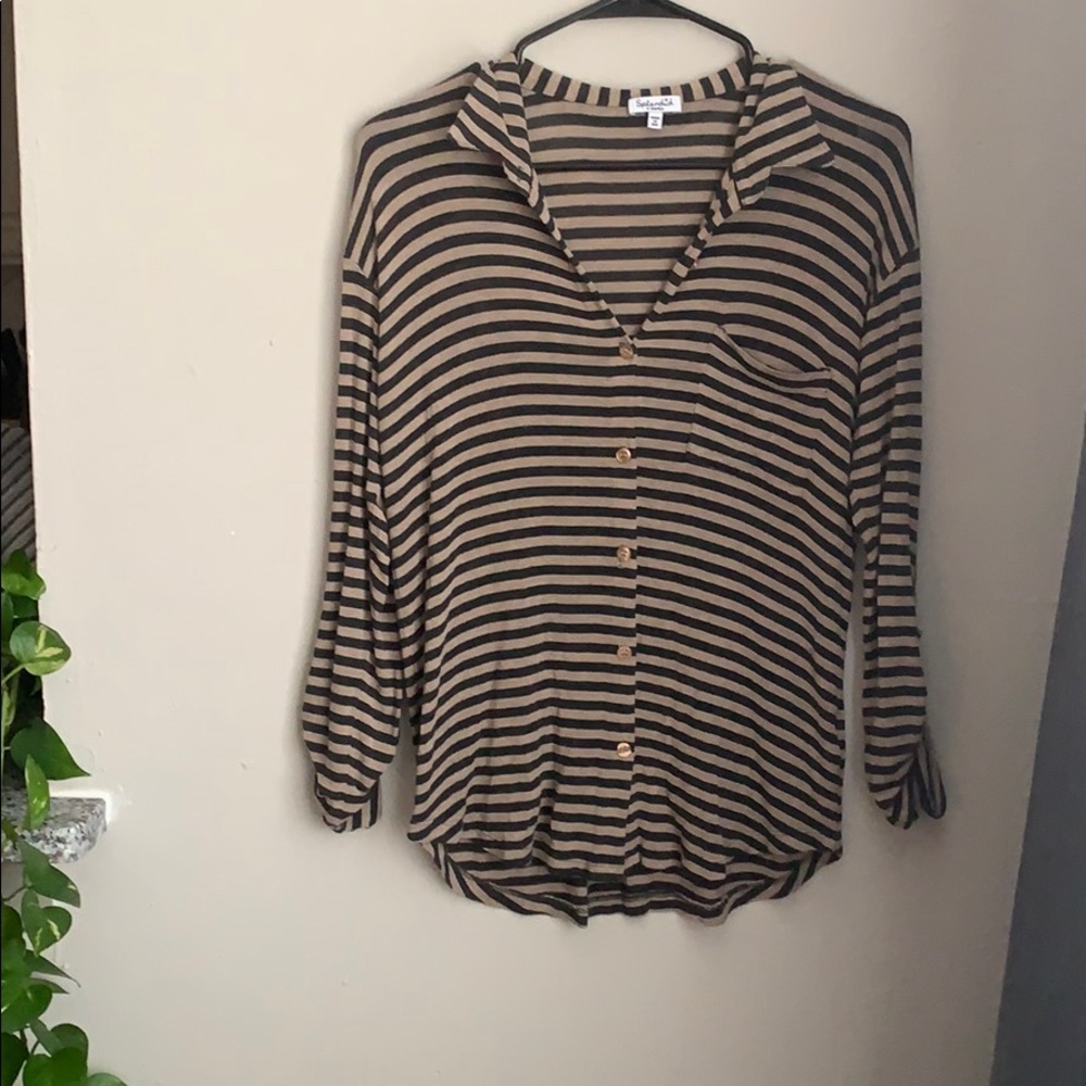 Splendid Striped Collar Button Long Sleeve✨